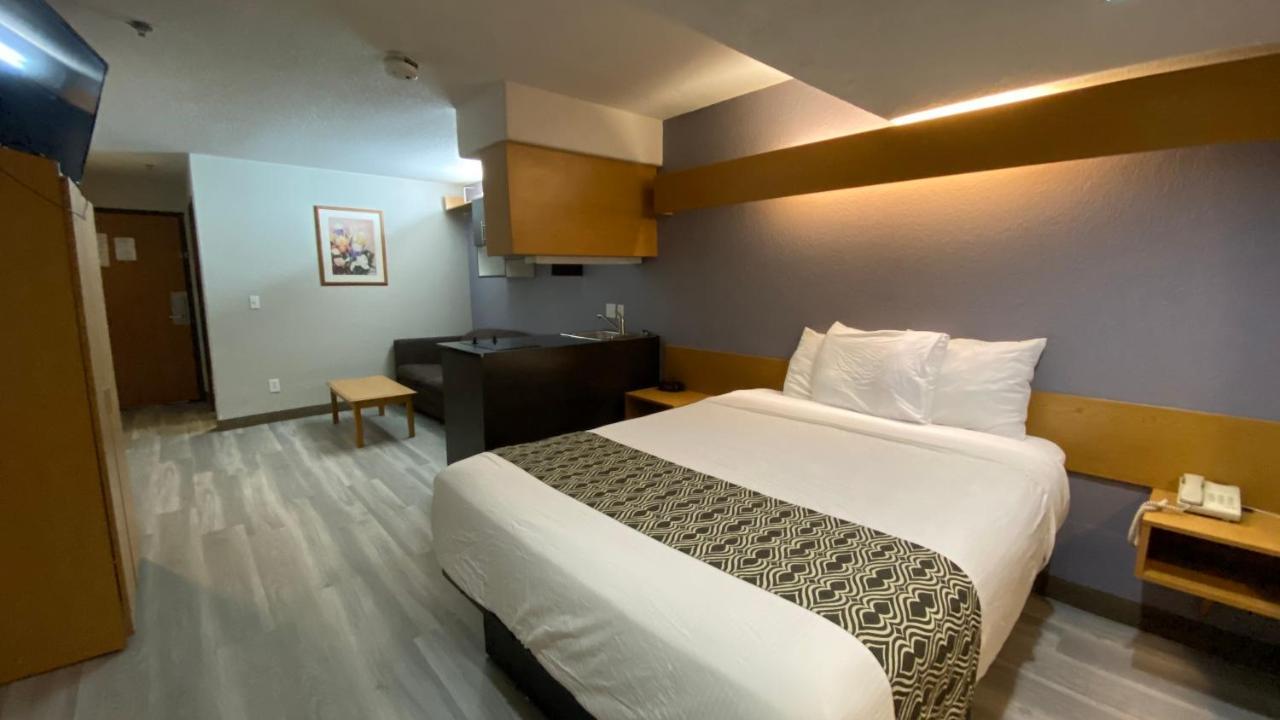 Microtel Inn & Suites By Wyndham Адмор Екстериор снимка