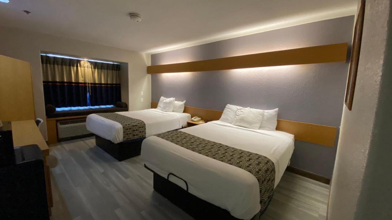 Microtel Inn & Suites By Wyndham Адмор Екстериор снимка