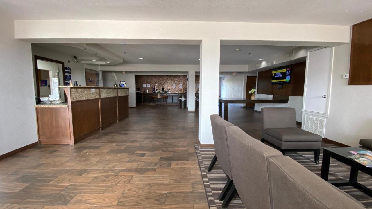 Microtel Inn & Suites By Wyndham Адмор Екстериор снимка