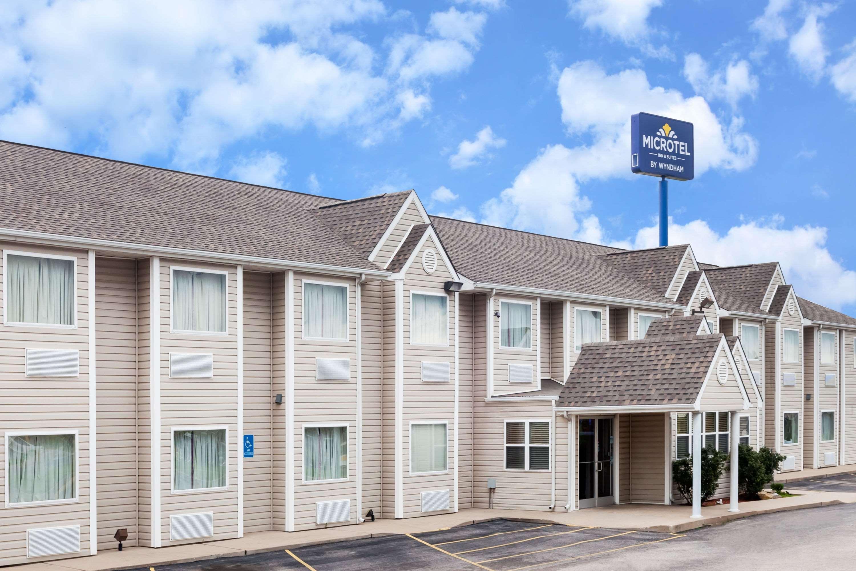Microtel Inn & Suites By Wyndham Адмор Екстериор снимка
